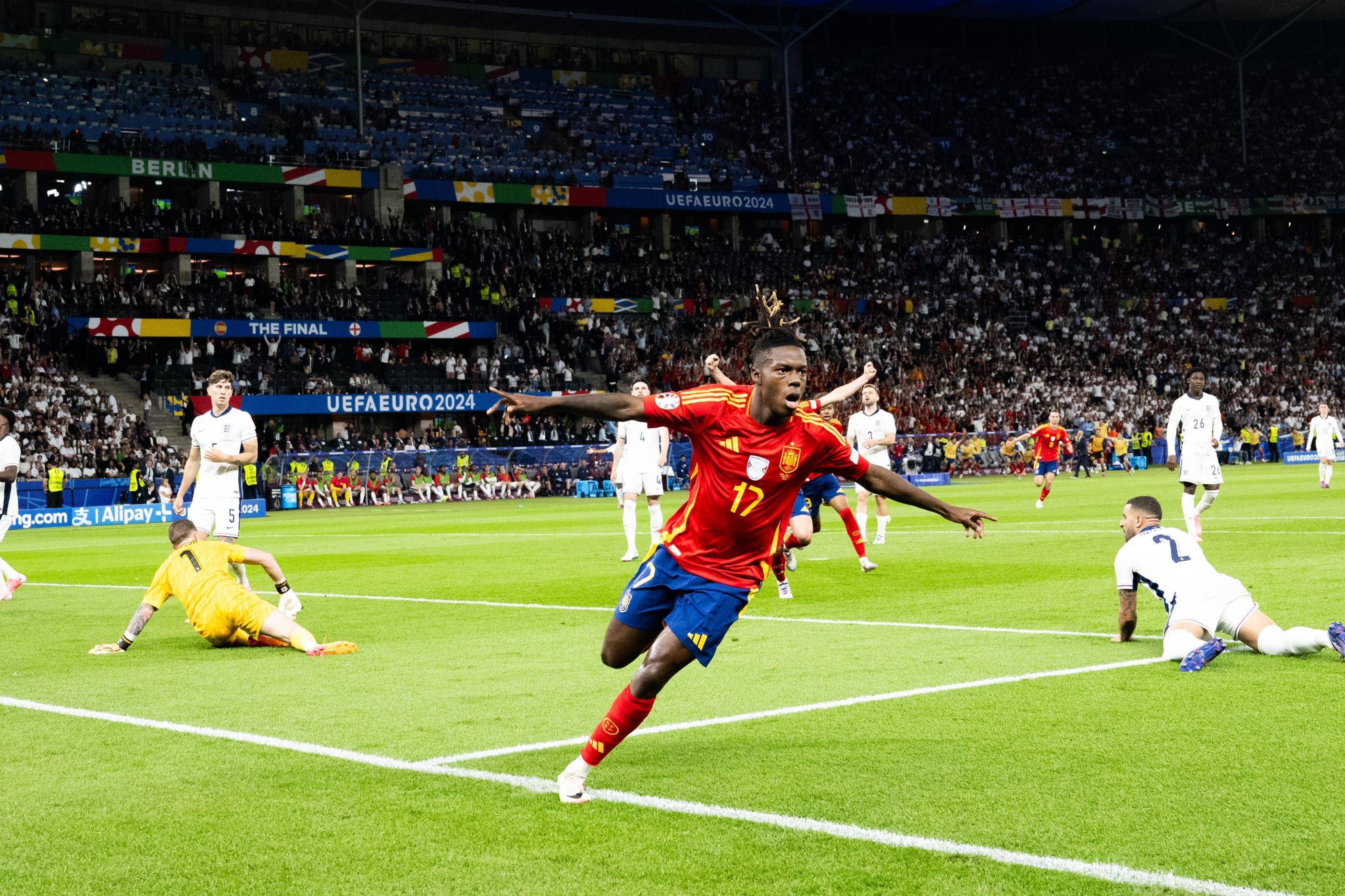 西班牙代表队挑战赛道,勇往直前 西班牙代表队挑战赛道,勇往直前