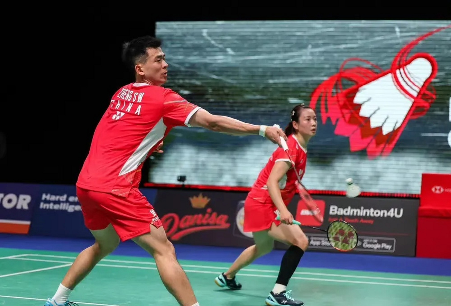 印尼队横扫丹麦队，郑思维关键制胜