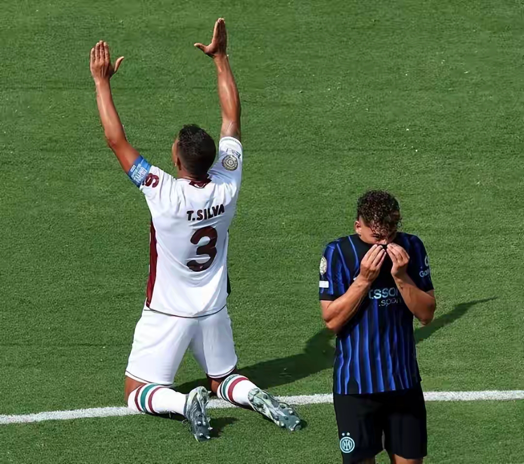 燃情炽热的欧洲足球赛场，一触即发