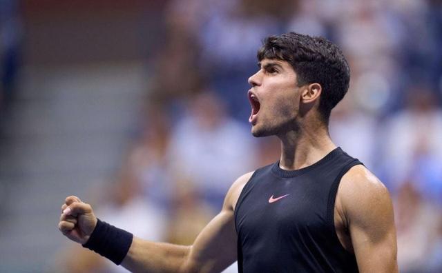 年终总决赛险胜ATP总决赛,阿尔卡拉斯惊艳四座 年终总决赛险胜ATP总决赛,阿尔卡拉斯惊艳四座