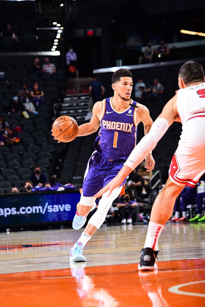 国王逆转公牛，布克刷新纪录