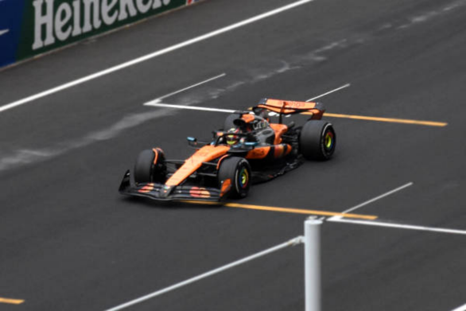 迈凯伦完胜法拉利，阿隆索扛起全队